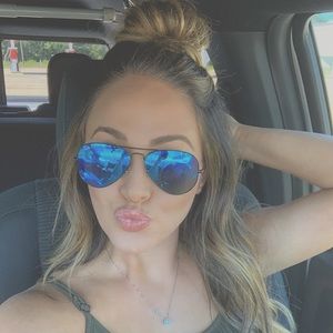 Meet your Posher, Ashton